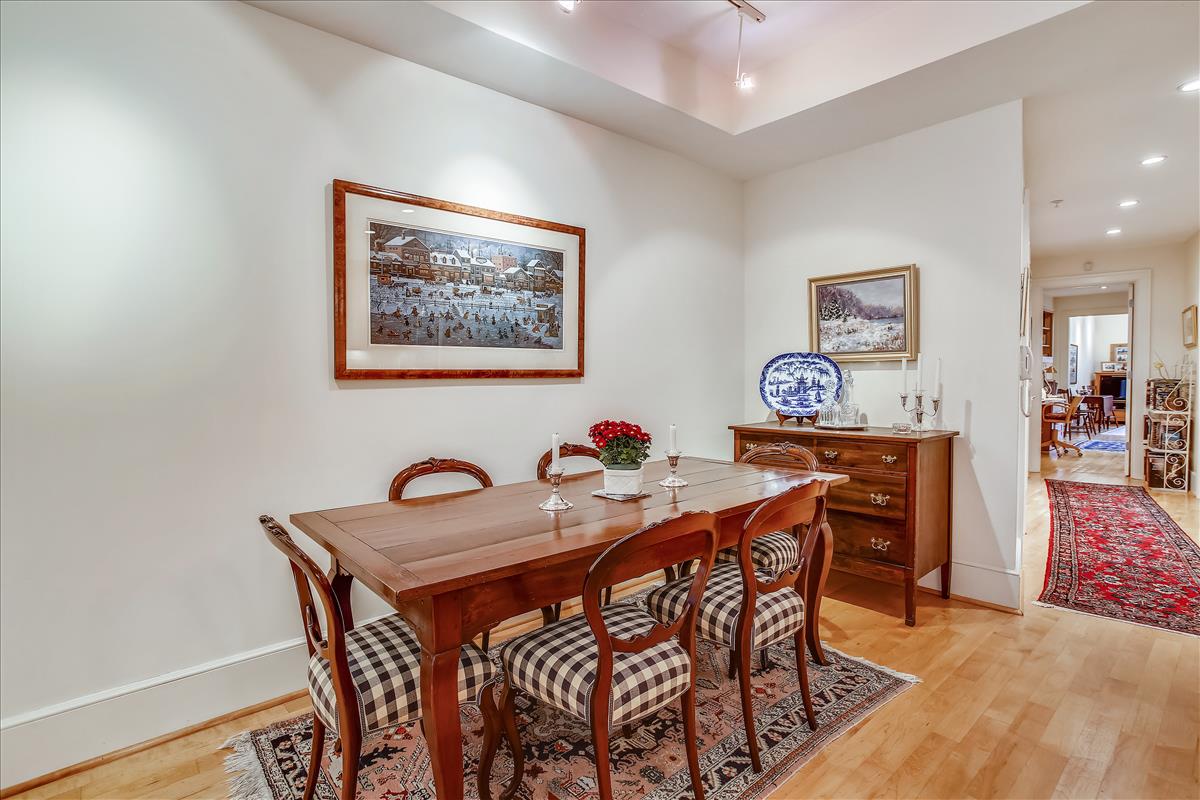 1433 R Street NW, Washington, District Of Columbia 20009, 2 Bedrooms Bedrooms, ,2 BathroomsBathrooms,Condominium,Sold Listings,The Clift,R Street,1,1076